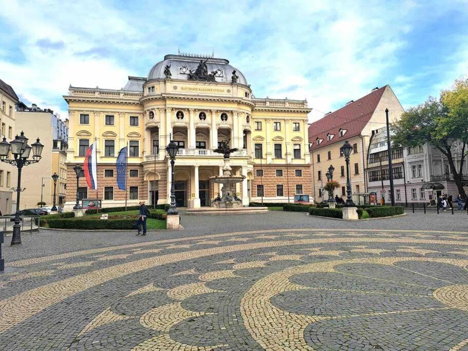 New Studio In Quiet Part Of The City Center Pressburg Exterior foto